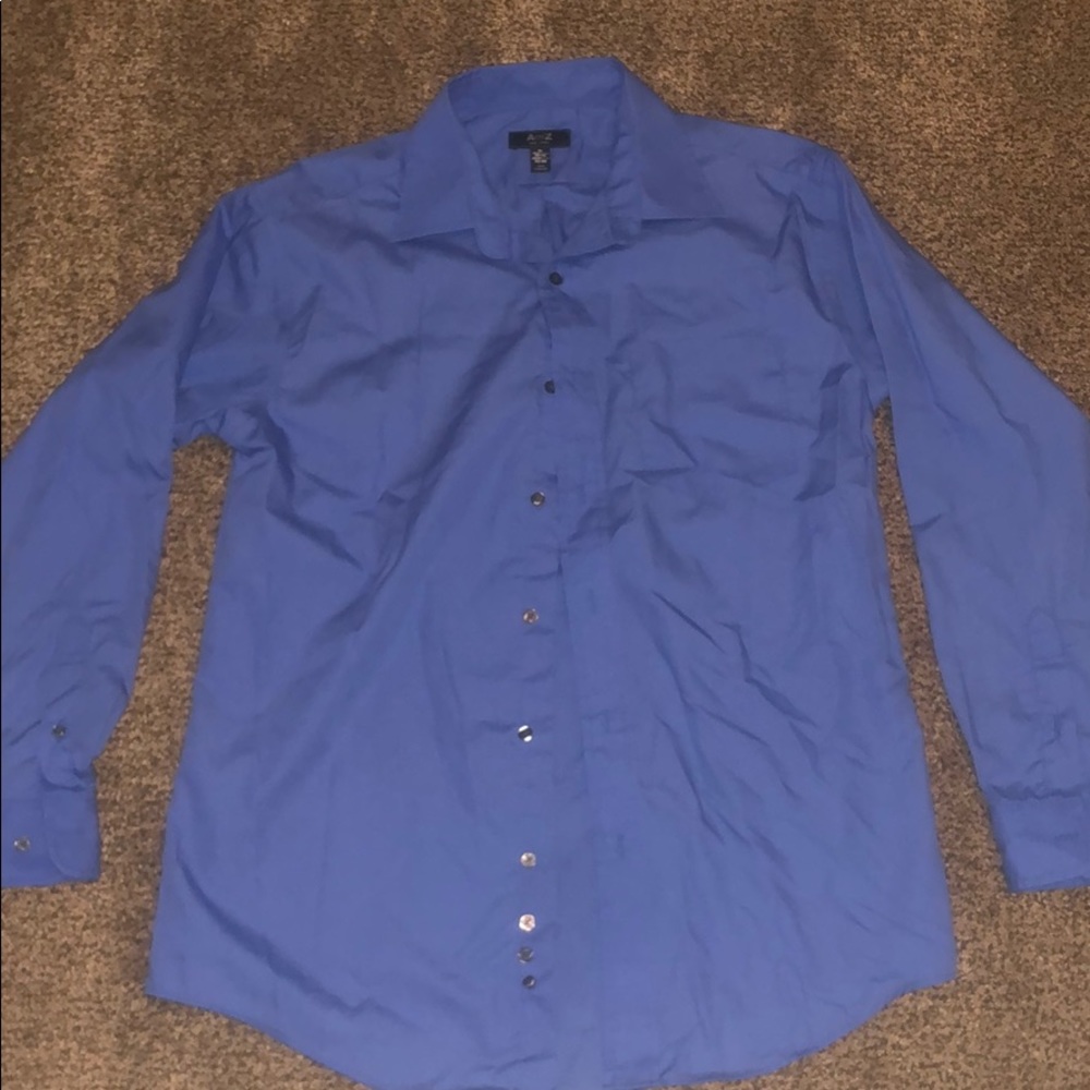 Medium dress shirt